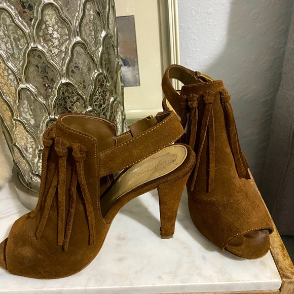 Beautiful Brown suede shoes Michael Kors Sz 6 - Picture 1 of 6
